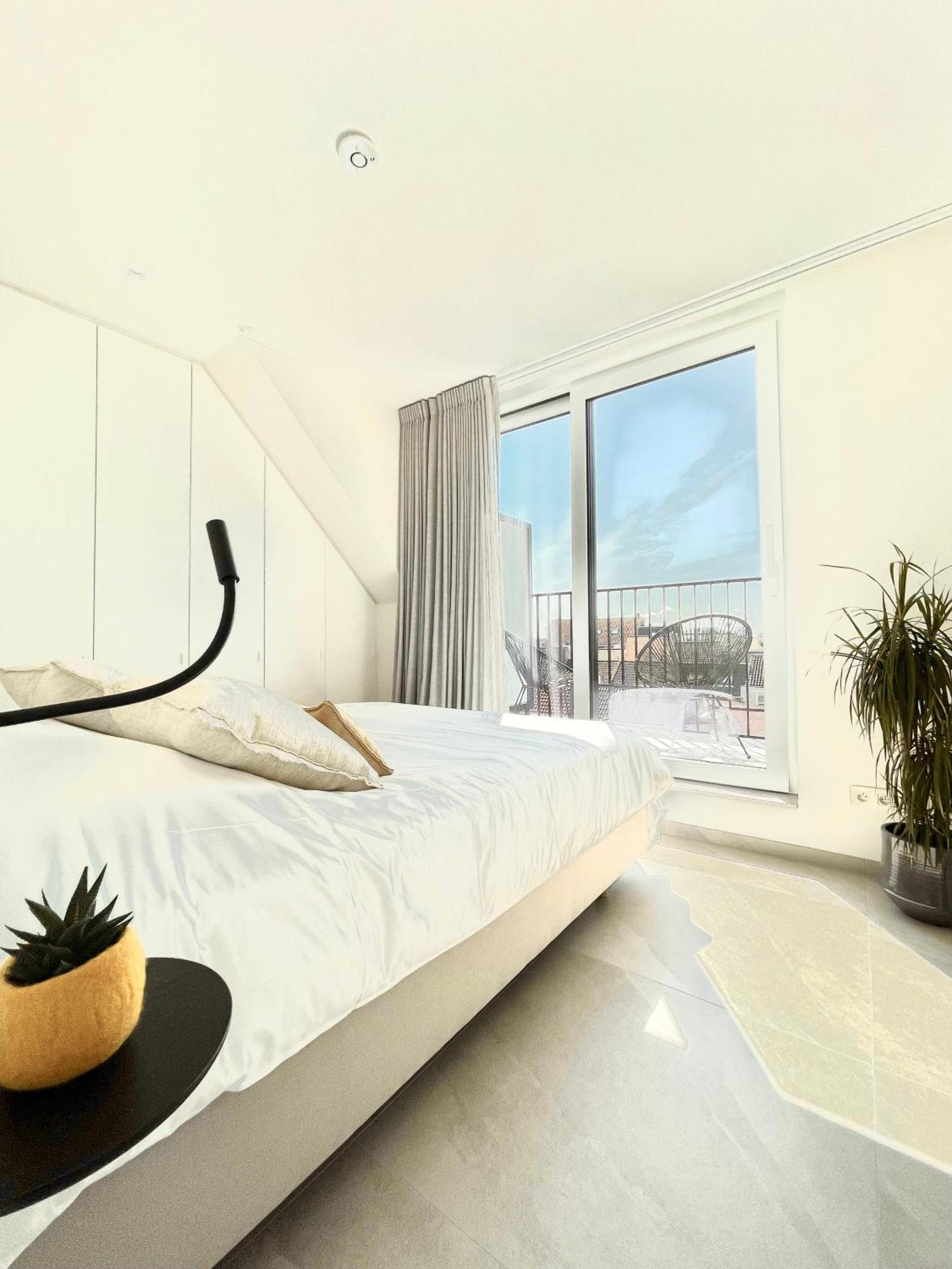 Апартаменты Molo Roof - Stylish Penthouse With Marina View Blankenberge Within Walking Distance From The Sea - 15 Km From Bruges Экстерьер фото