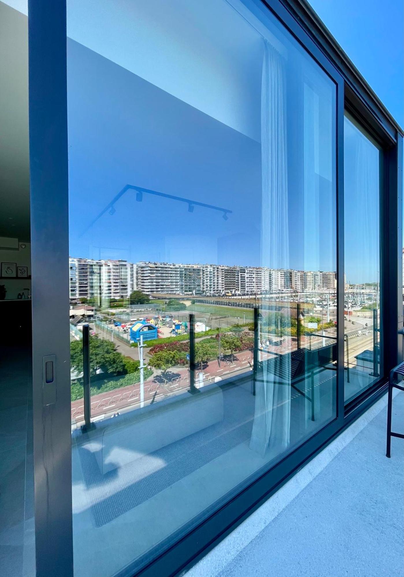 Апартаменты Molo Roof - Stylish Penthouse With Marina View Blankenberge Within Walking Distance From The Sea - 15 Km From Bruges Экстерьер фото